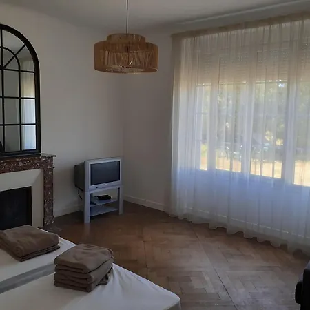 דירה Les Logis Du Hallay *