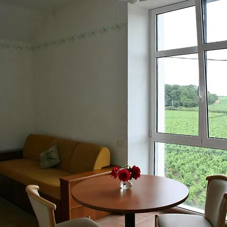 Apartment Les Logis Du Hallay La Haie-Fouassiere