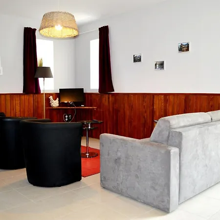 Les Logis Du Hallay Apartment *