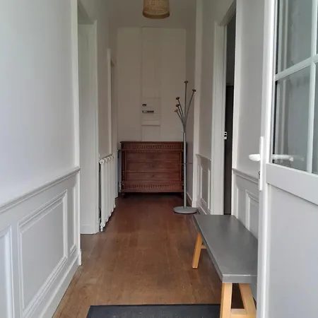 Les Logis Du Hallay * La Haie-Fouassiere