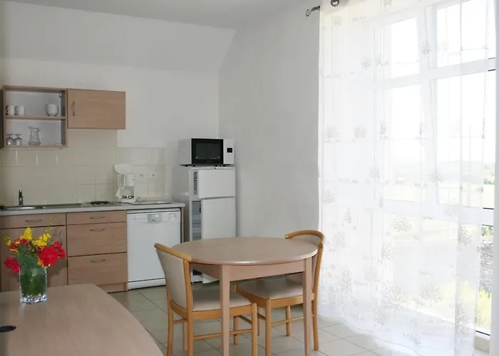 Les Logis Du Hallay * La Haie-Fouassiere